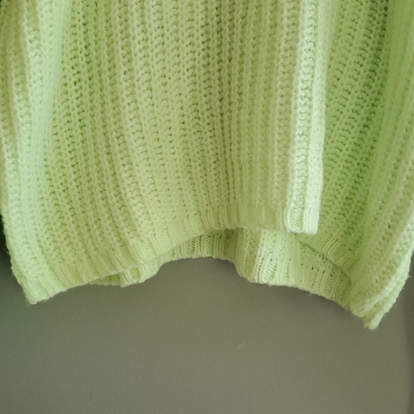 Wild Fable Bright Green Soft Sweater - Picture 4 of 7